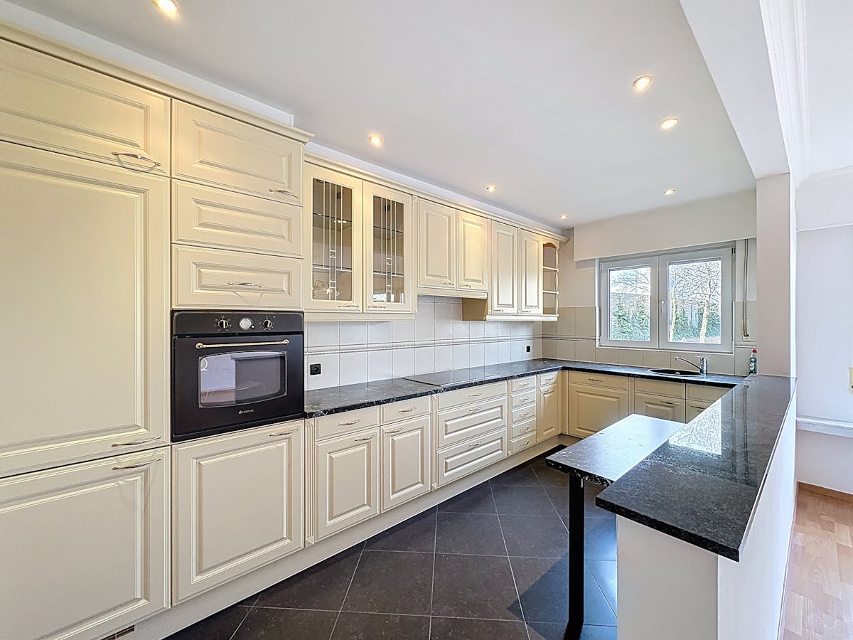 Lichtrijk appartement met twee slaapkamers te huur in Hoboken - foto 3