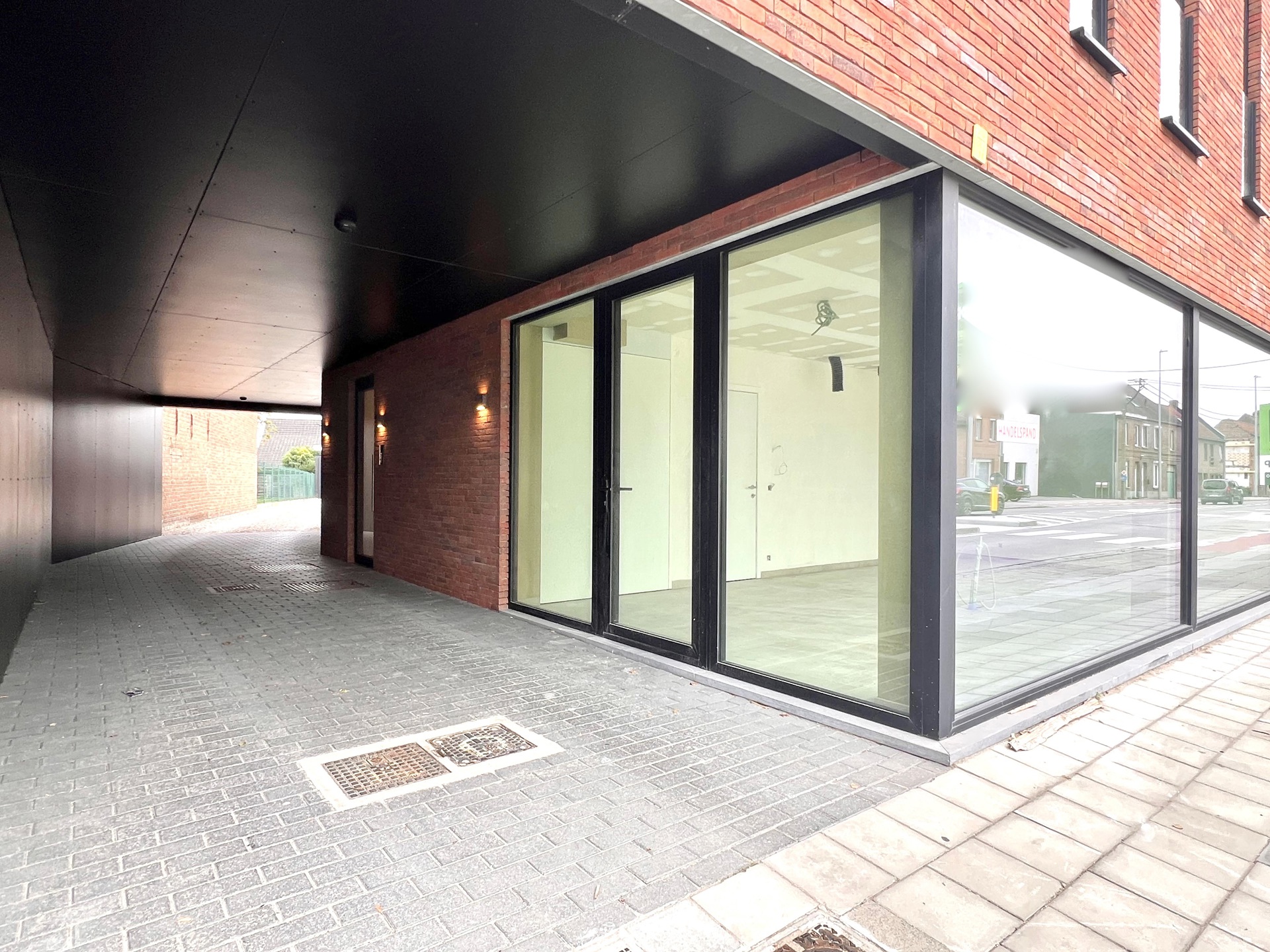 TOPgelegen handelspand met visibiliteit - foto 2