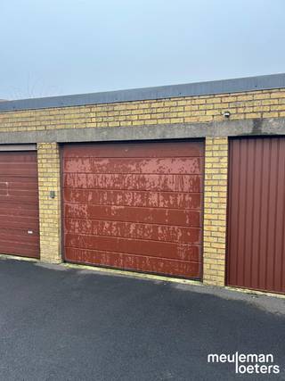 Deze bovengrondse garagebox (nr.° 7) geniet van een centrale ligging in het centrum van Oostkamp. Op wandelafstand bevinden zich...