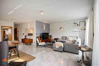 Op een uitstekende locatie nabij het centrum van Keerbergen bevindt zicht dit instapklaar 3 slaapkamer duplex-appartement met terras en 2...