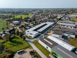 Nieuwe KMO-unit met een oppervlakte van 170 m². De loods maakt deel uit van de KMO-ontwikkeling 'DE SCHELP' bestaande uit 19 KMO-units van 133 m²...
