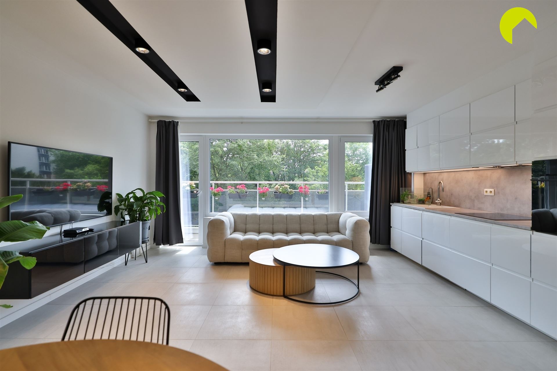 Gerenoveerd 1 slpk appartement met ruim en zonnig terras - foto 3