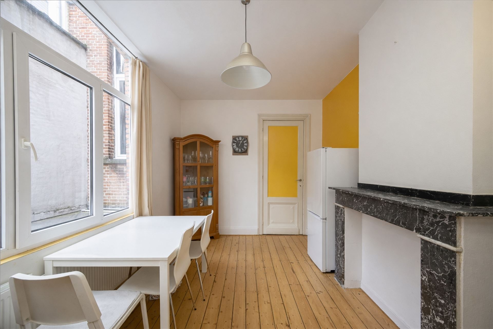 Charmant en lichtrijk appartement met authentieke elementen - foto 5