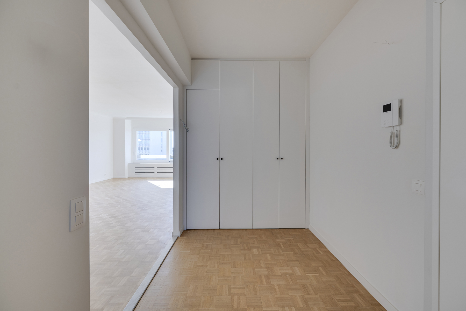 Stijlvol gerenoveerd 3-slaapkamerappartement met garagebox! - foto 5