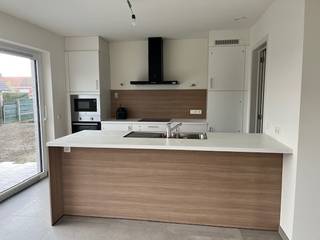 Moderne halfopen bebouwing voorzien van zonnepanelen - BEN WoningDeze moderne woning bevindt zich op een nieuwe verkaveling , Op het einde van een...