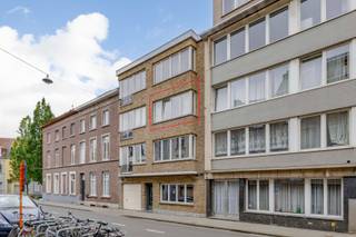 Ga naar www.makelaarshuys.be en schrijf u in voor de bezoekdag op zaterdag 9/05/2026 om 11u.Huurprijs 825 euro + 50 gemeenschappelijk -- EGW(I)...