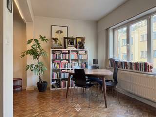 <p><span>GHENT - Sportstraat: Looking for </span><span>an authentic and spacious apartment for rent near Ghent Station?</span><span> Then this property might be just what you’re looking for. </span></p><p><span> </span></p><p><span>The main highlights at a glance:</span></p><ul><li><span>Convenient location between Ghent-Sint-Pieters Station and the city center</span></li><li><span>Located on a quiet street, near the Blaarmeersen</span></li><li><span>Full of character, cozy, and move-in ready</span></li></ul><p><span> </span></p><p><span>Layout:</span></p><p><span>Entryway, spacious living area with original hardwood floors, fully renovated kitchen (gas stove, oven, range hood, refrigerator), 2 spacious bedrooms, separate toilet, and bathroom with shower, vanity, and washing machine hookup, small back patio.</span></p><p><span> </span></p><p><span>Rent: € 1,100 + € 150 in common area fees (elevator maintenance, property manager, etc.) + individual heating and water usage. Electricity billed separately. </span></p><p><span>Available as of 10/01/2026. Residency required.</span></p><p><span> </span></p><p><span>Please contact our office, Axel Lenaerts Real Estate, to schedule an on-site visit via our website.</span></p><p><span> </span></p><p><span> </span></p>