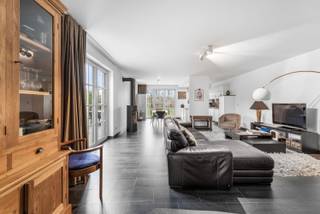 VERKOCHTDeze instapklare HOB uit 2005 met ruime leefruimtes, voorzien van alle comfort en 3 slaapkamers (mogelijkheid tot 4), bevindt zich op een...