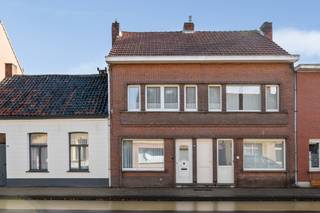 Centraal gelegen en stevig gebouwde woning op een onderhoudsvriendelijk perceel van 178m²! De perfect onderhouden woning heeft veel potentieel...