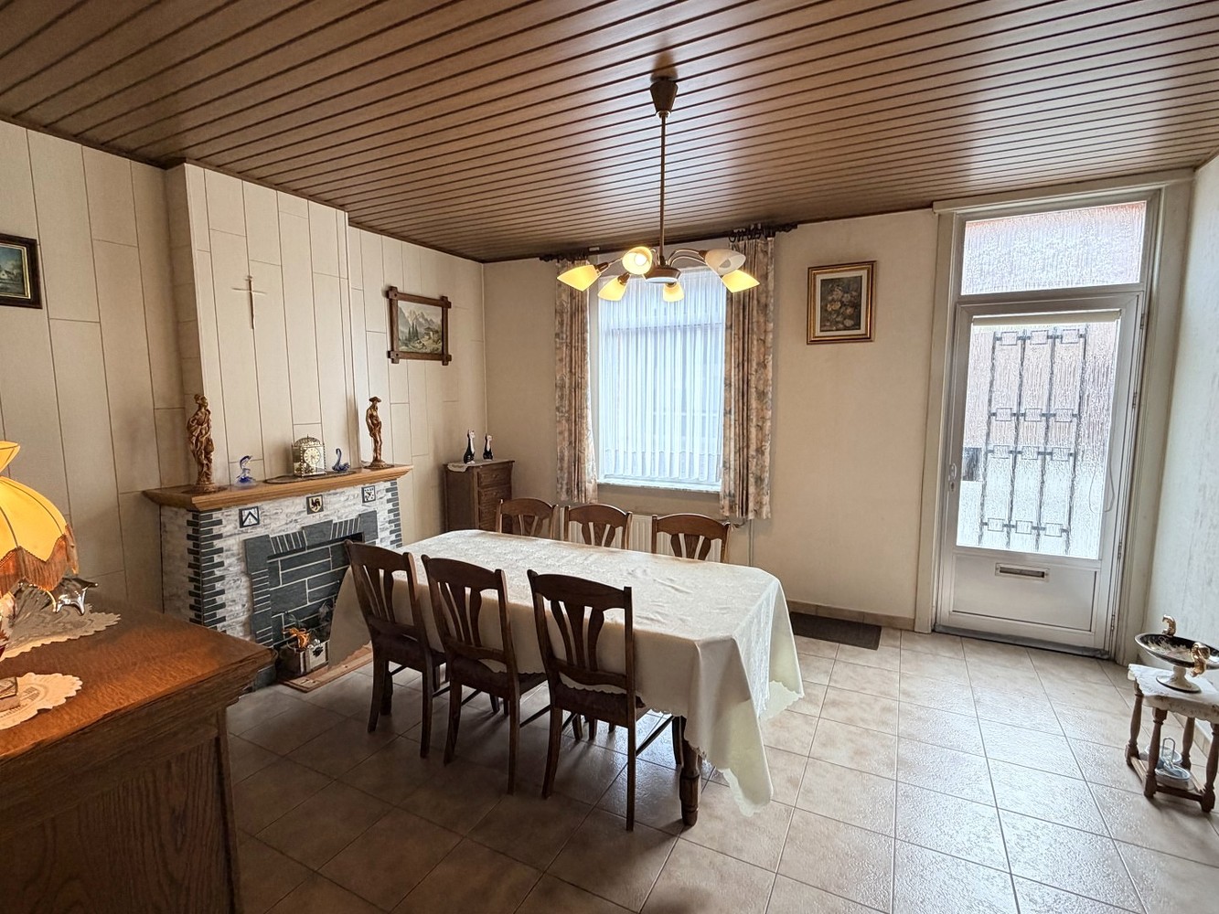 Goed onderhouden woning in het centrum van Wakkerzeel - foto 5
