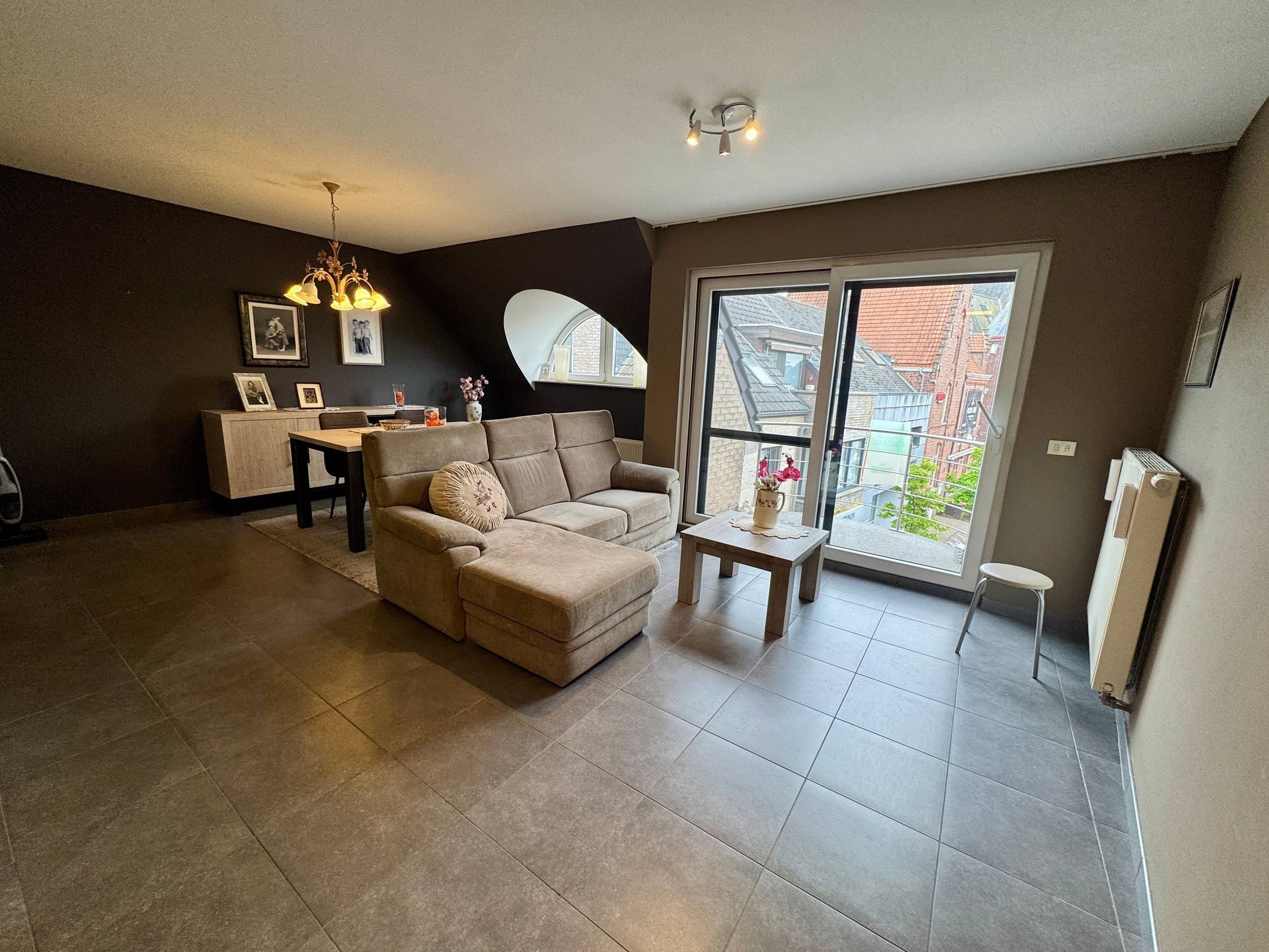 Appartement met 1 slaapkamer en autostaanplaats in centrum Ruddervoorde - foto 3