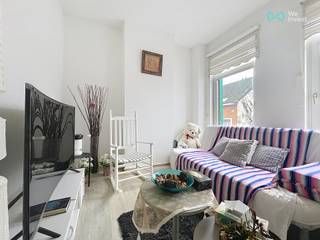 Licht 1 slaapkamerappartement – Rue des Secours 1, 1210 Sint-Joost-ten-NodeGelegen Rue des Secours 1 in 1210 Sint-Joost-ten-Node, in het hart van...