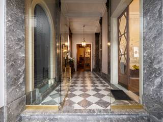 Gelijkvloerse handelsruimte gelegen in een prachtige herenwoning in het centrum van Hasselt. Op eigen terrein zijn er buiten +- 3 parkeerplaatsen...