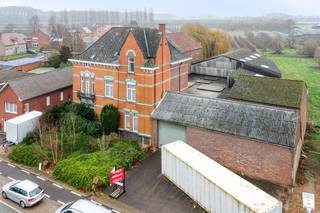 Uniek complex bestaande uit;-vergunde hoofdwoning (eventueel opsplitsbaar in 2 woningen)-vergunde woning achter de hoofdwoning-kortom 3 vergunde...