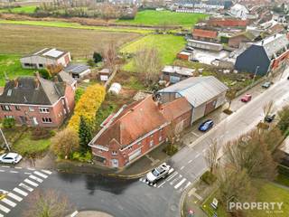 In de rustige en aangename Vlietestraat in Bavikhove bevindt zich deze interessante projectgrond met een oppervlakte van 1.563 m². Het perceel...