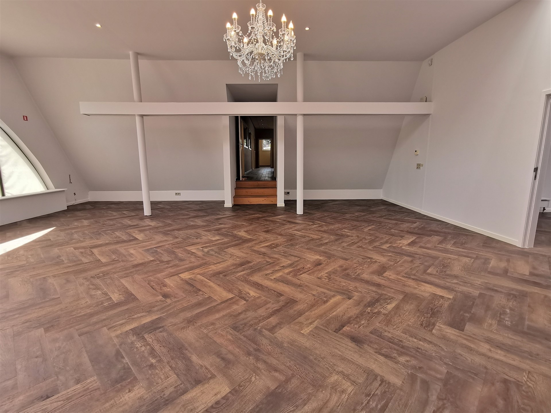 Business premises with various possibilities in an excellent location - photo 4