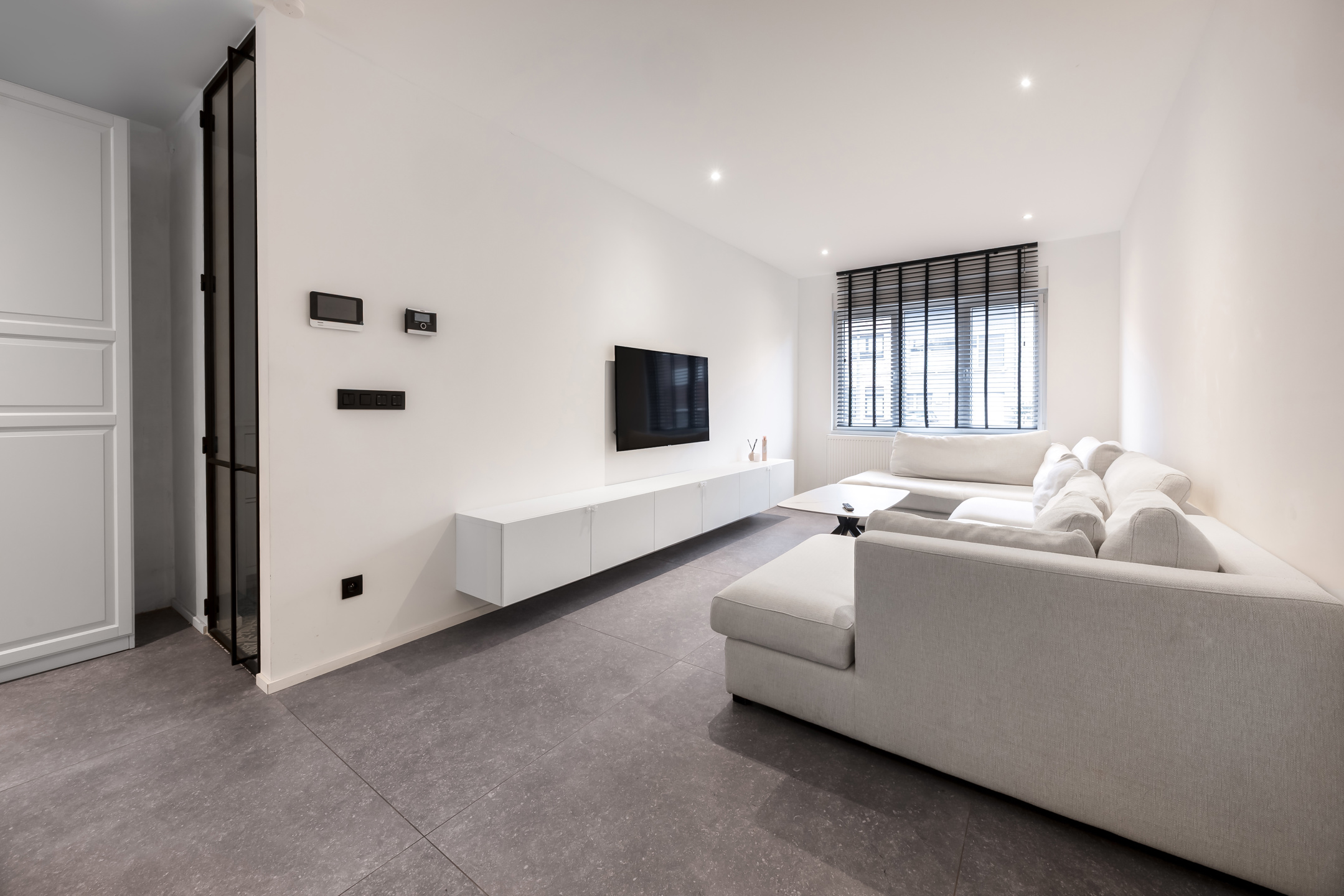 Volledig gerenoveerde woning in het hart van Wijnegem - foto 5