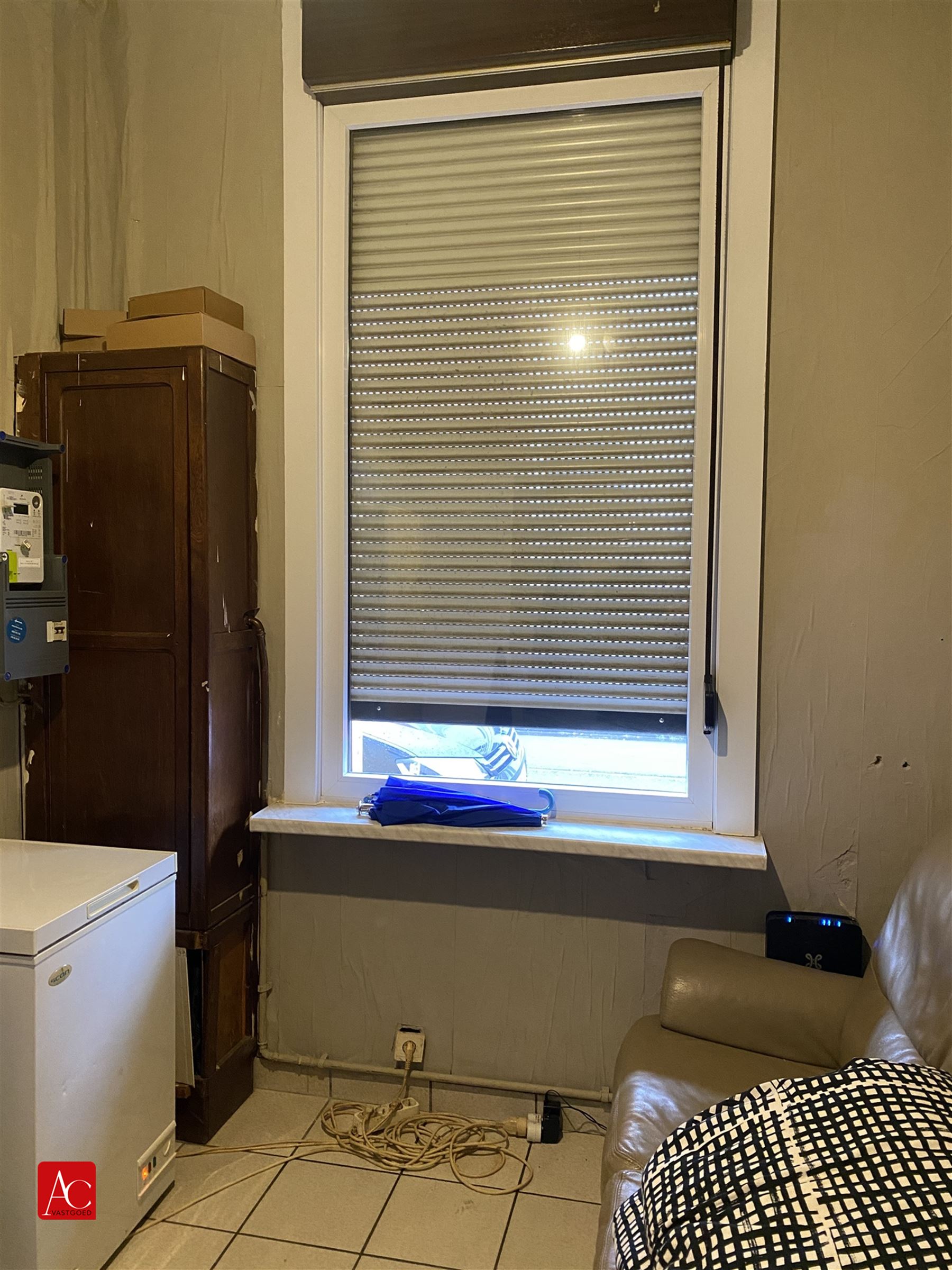 Totaal te renoveren starterswoning - foto 3