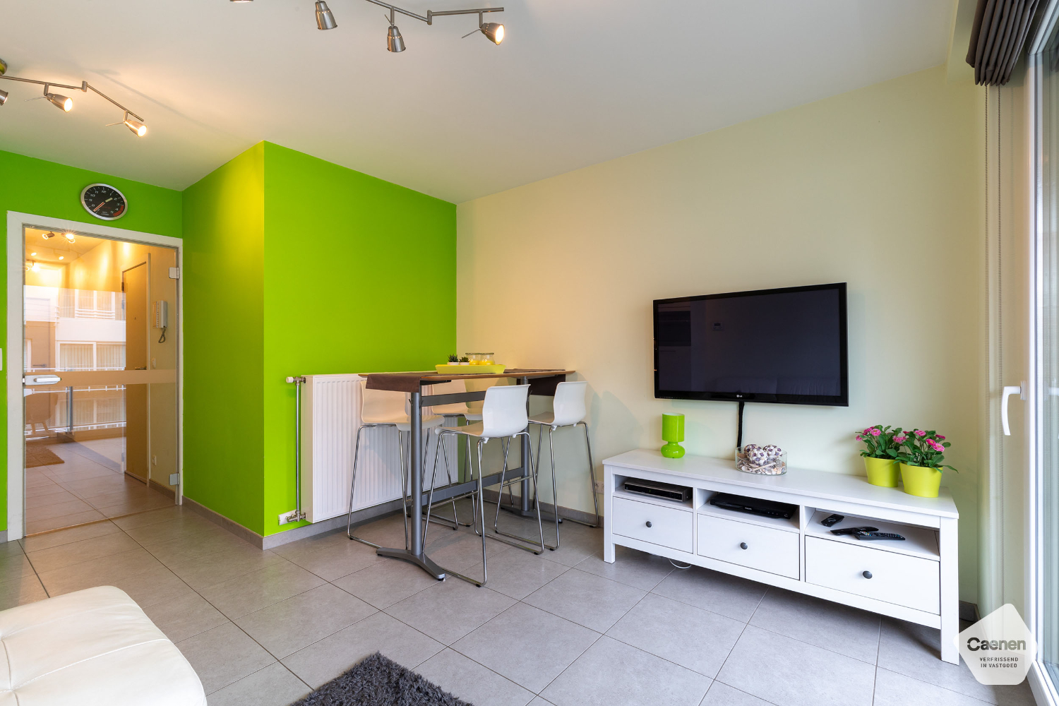 Zeer recent, instapklaar appartement met 2 slaapkamers - foto 4