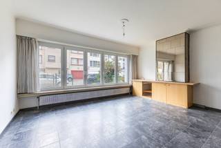 Bent u op zoek naar een praktisch gelijkvloers appartement in Deurne? Dan is dit appartement met twee slaapkamers, tuin en garage precies wat u...