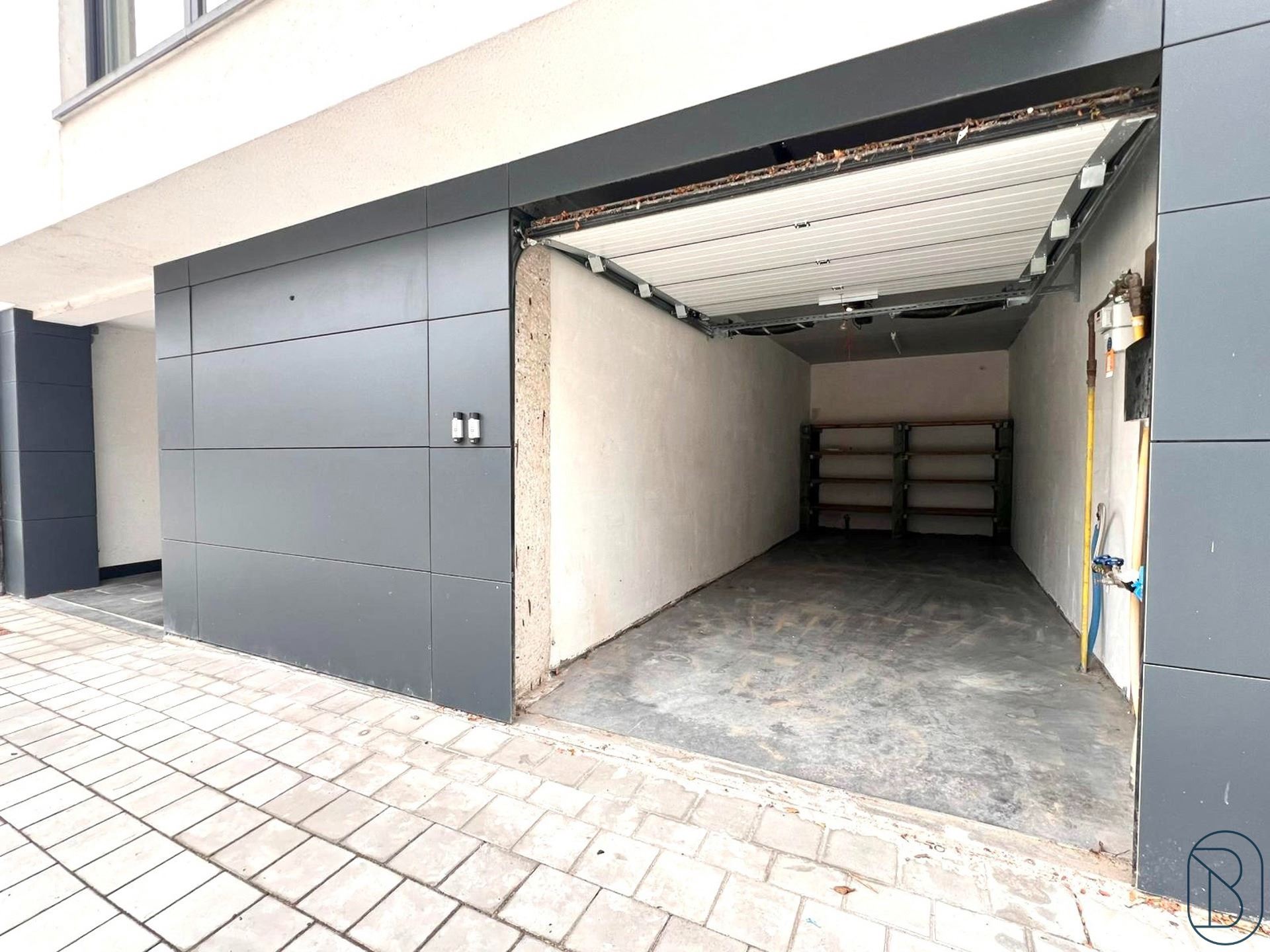 Garage box idéalement située! - photo 3