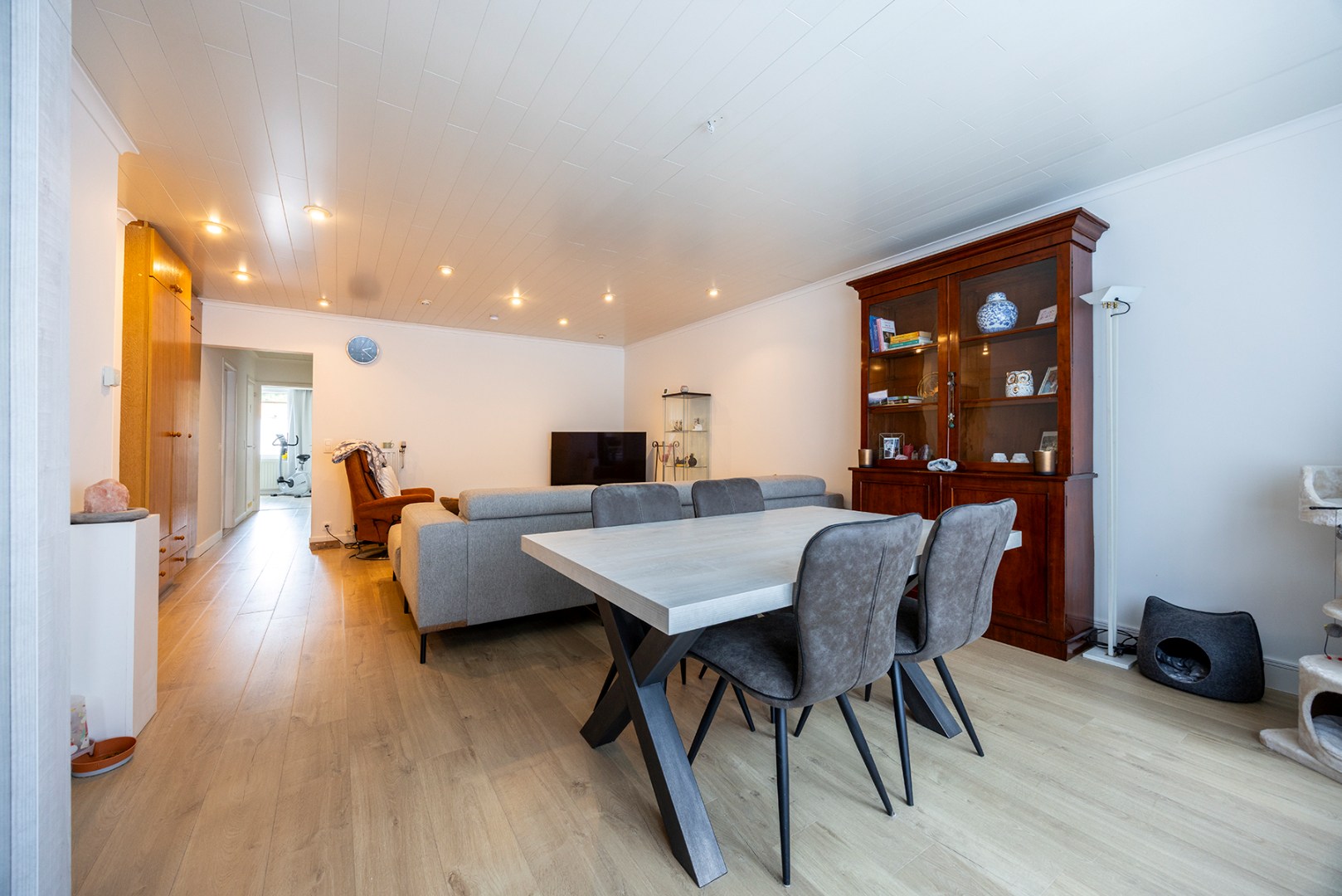 Gelijkvloers appartement met tuin en garage - foto 5