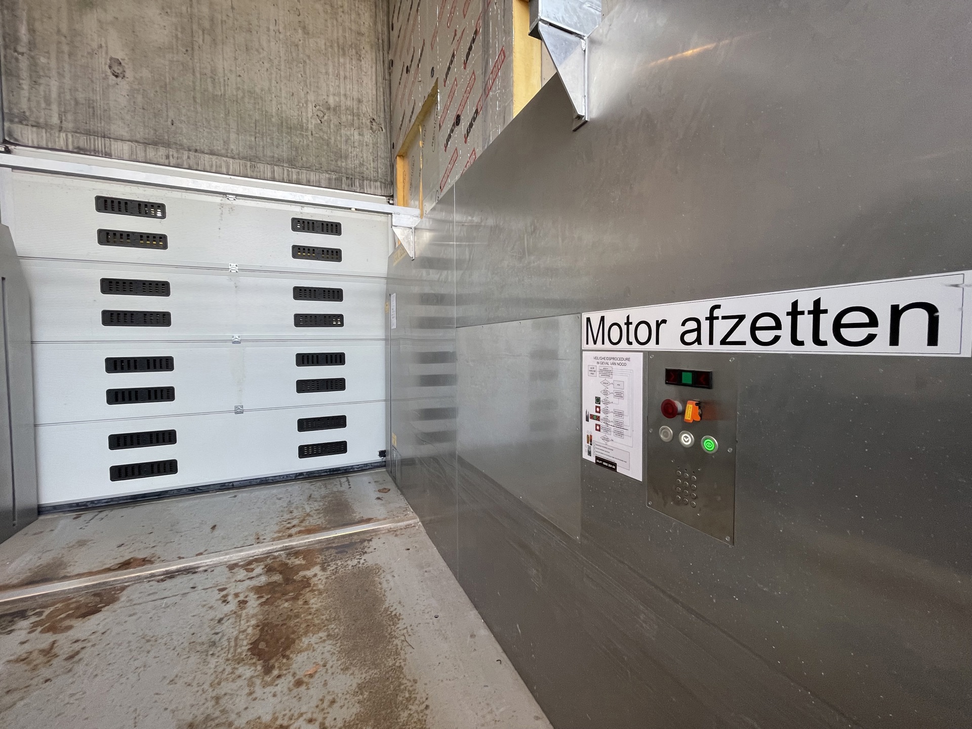 Autostaanplaats dichtbij station Gent Sint - Pieters - foto 3