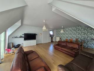 Verzorgd en ruim 2-slaapkamer appartement in rustige wijkDe indeling van het appartement is als volgt:-Inkomhal-Grote open...