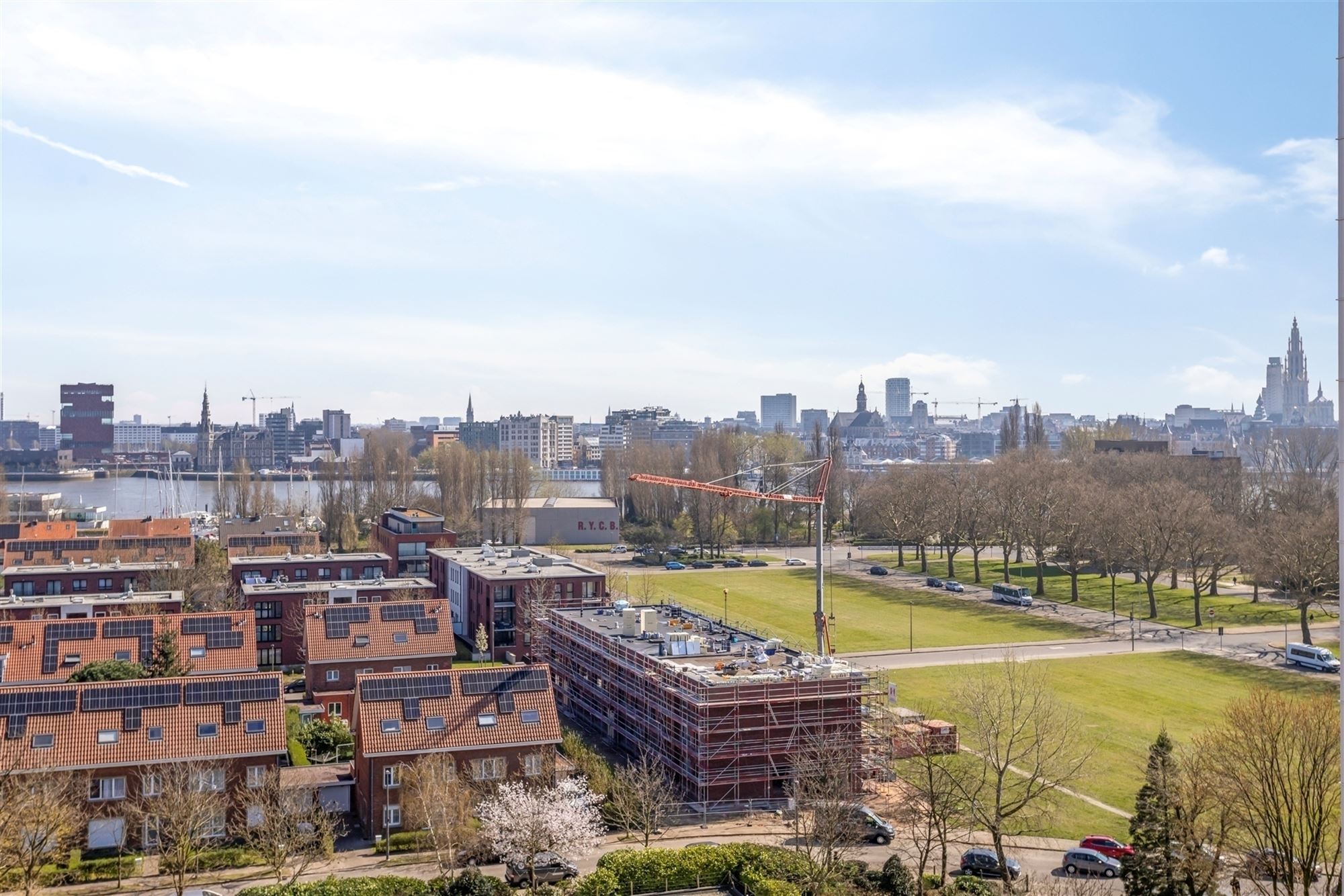 Verhuurd appartement met drie slpk en terras met prachtig uitzicht - foto 1