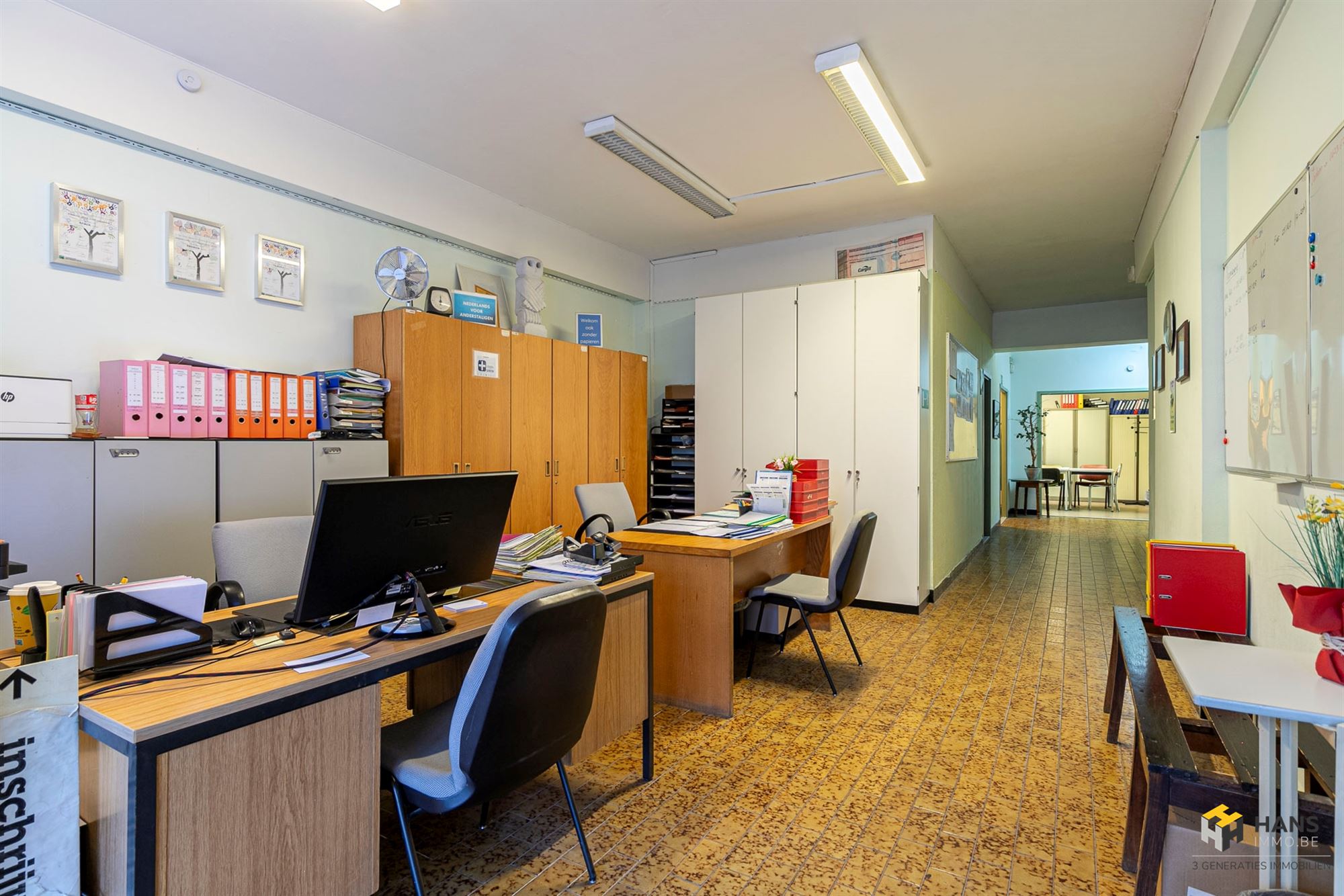 Ruim handelsgelijkvloers (296 m²) op toplocatie in hartje Antwerpen (2000). - foto 2