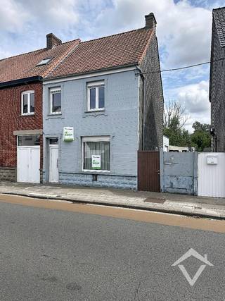 Deze woning is gelegen op een grondoppervlakte van 519 m² en bestaat uit: hall - living - keuken - badkamer - toilet - veranda - berging - terras - tuin - nachthal - 3 slaapkamers - geïsoleerde zolder.<br /><br />Neem gerust contact met ons op voor meer info.