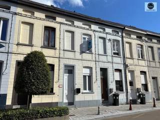 LEUKE STADSWONING MET 3 SLAAPKAMERSHuurprijs : 900 euro per maandStart vanaf 1 januari 2026Deze woning is gelegen in het centrum van Geraardsbergen...