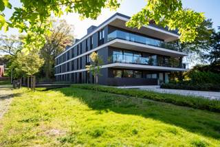 Het nieuwbouwproject kenmerkt zich door moderne, elegante architectuur, met een nadruk op luxe, energiezuinig wonen en een overvloed aan...