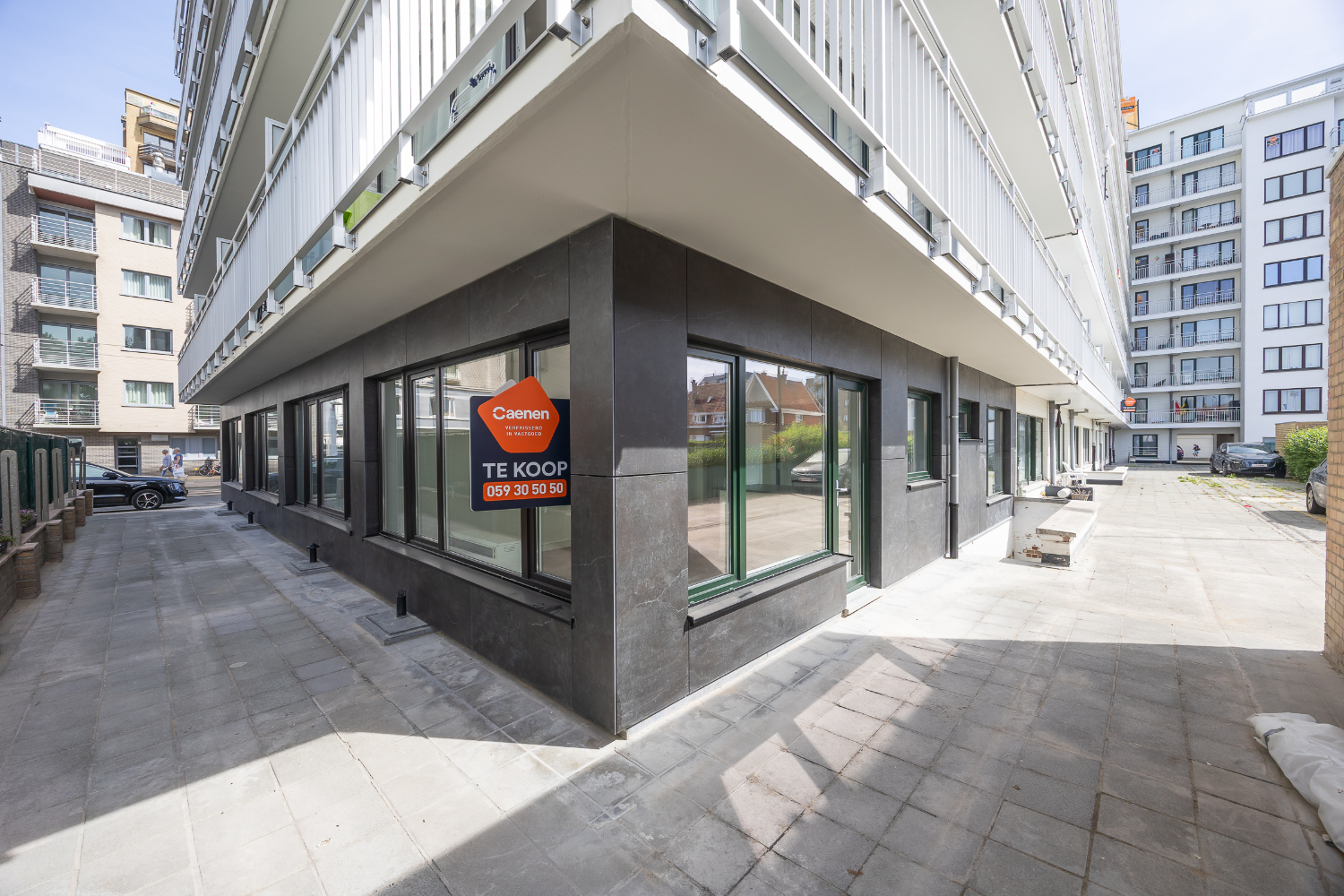 Volledig gerenoveerd appartement op toplocatie nabij zee te koop in Middelkerke - photo 1