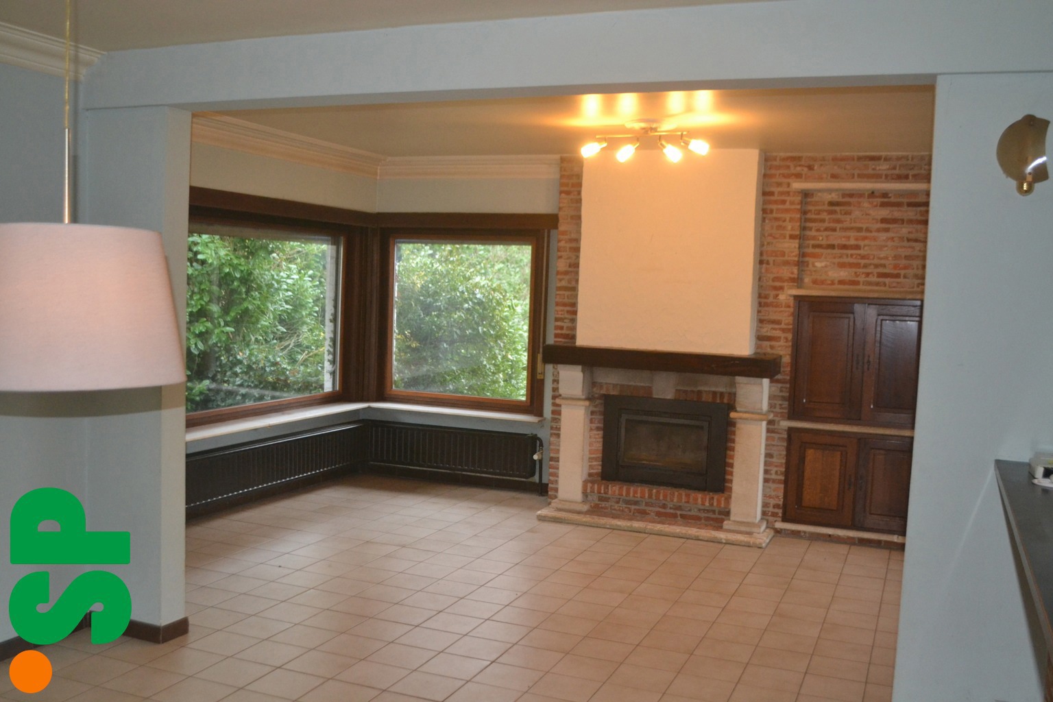 Open bebouwing met 3 slaapkamers vlak bij het centrum - foto 3