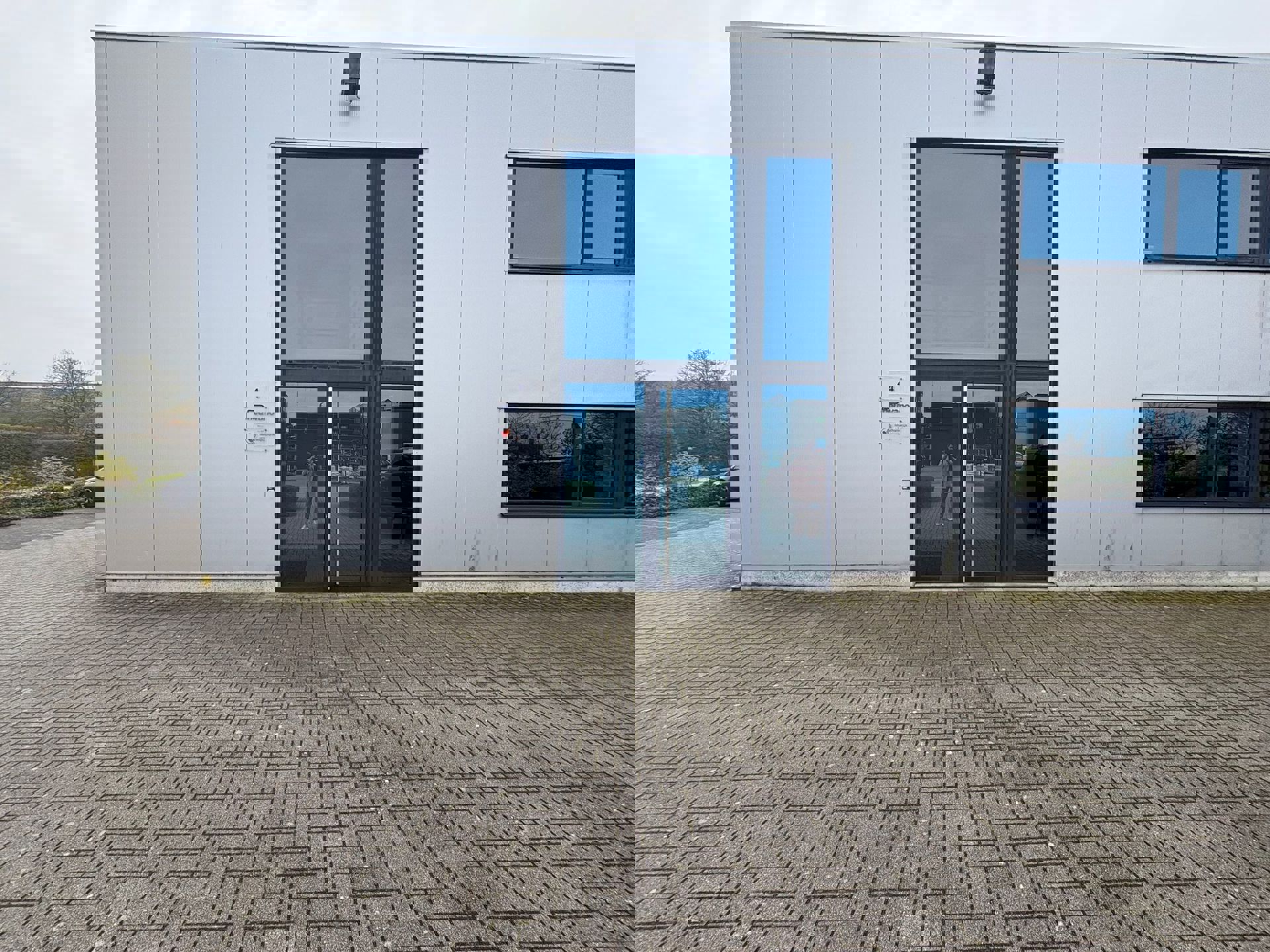 Kantoor van 280 m² te huur in Wommelgem.  - foto 2