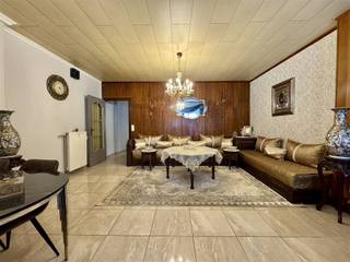  IntroductionSpacious family home in an excellent and green location in Blaasveld, near the Bel Air forest and the Het Broek nature reserve, and with...