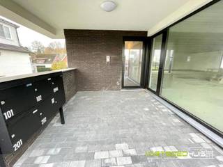 Prachtig, modern nieuwbouwappartement met 2 slaapkamers en terras gelegen op de 1ste verdieping van een nieuw appartementencomplex! Dit...