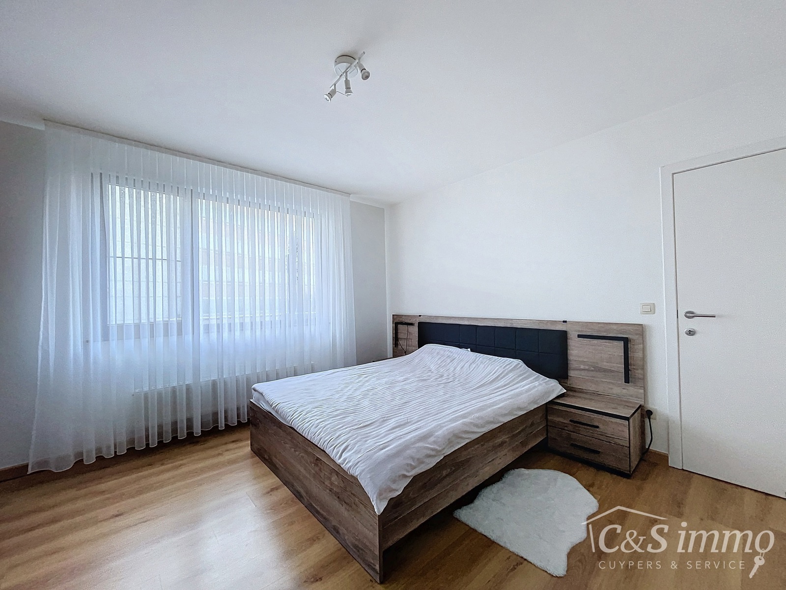 Ruim 3-slaapkamerappartement in een recent gebouw - foto 5