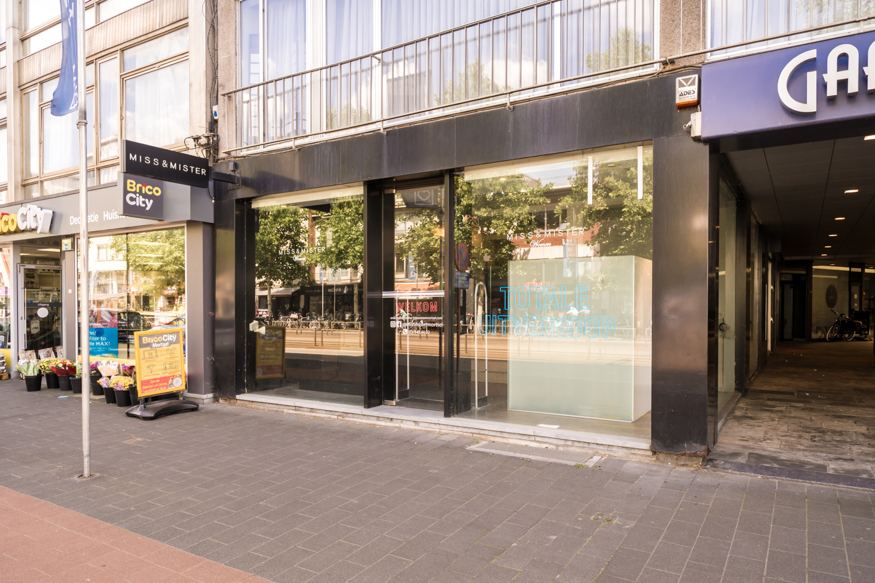 Commercial for sale in Mortsel - photo 1