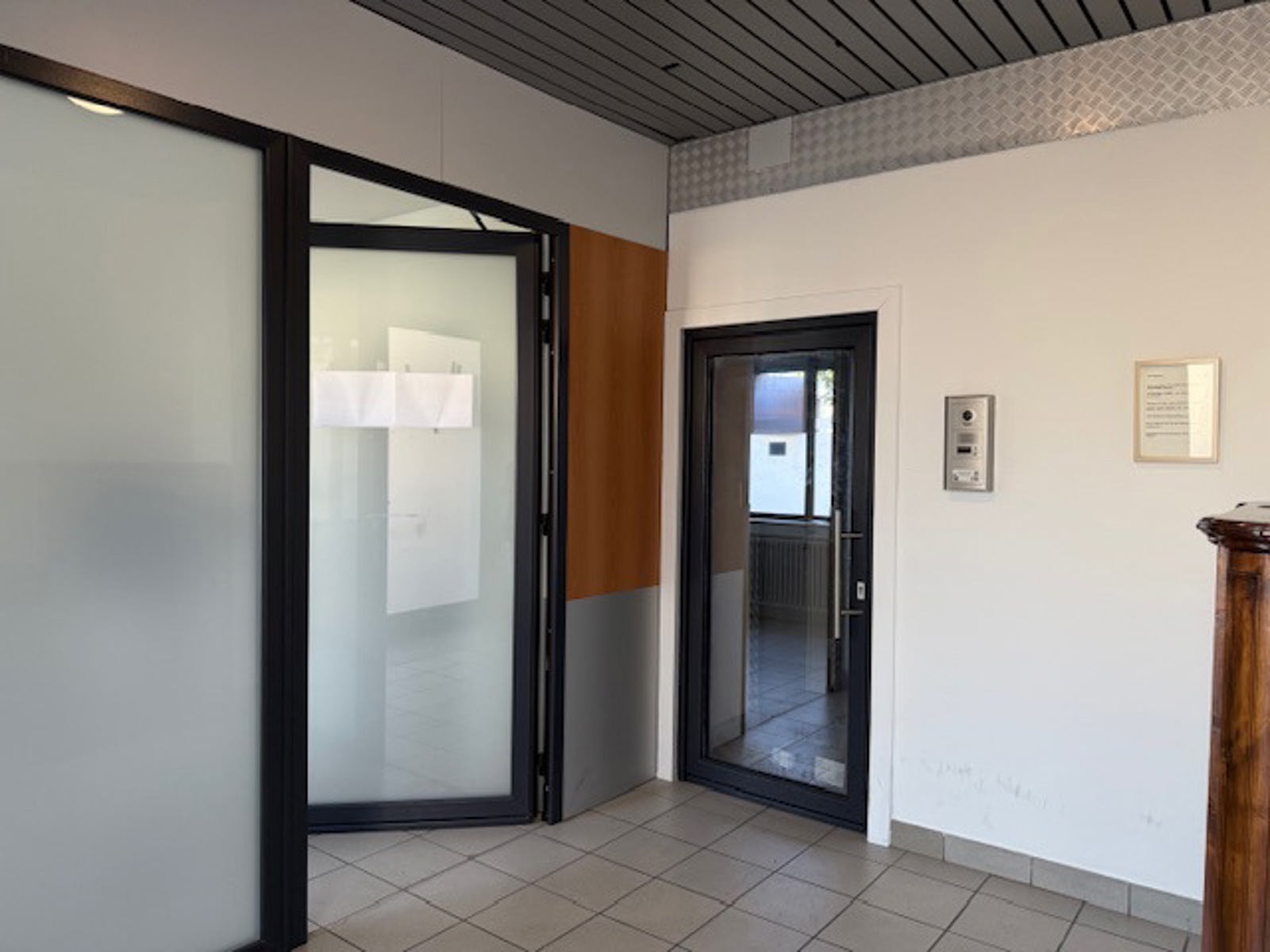 Commercial for rent in Aalst - photo 2
