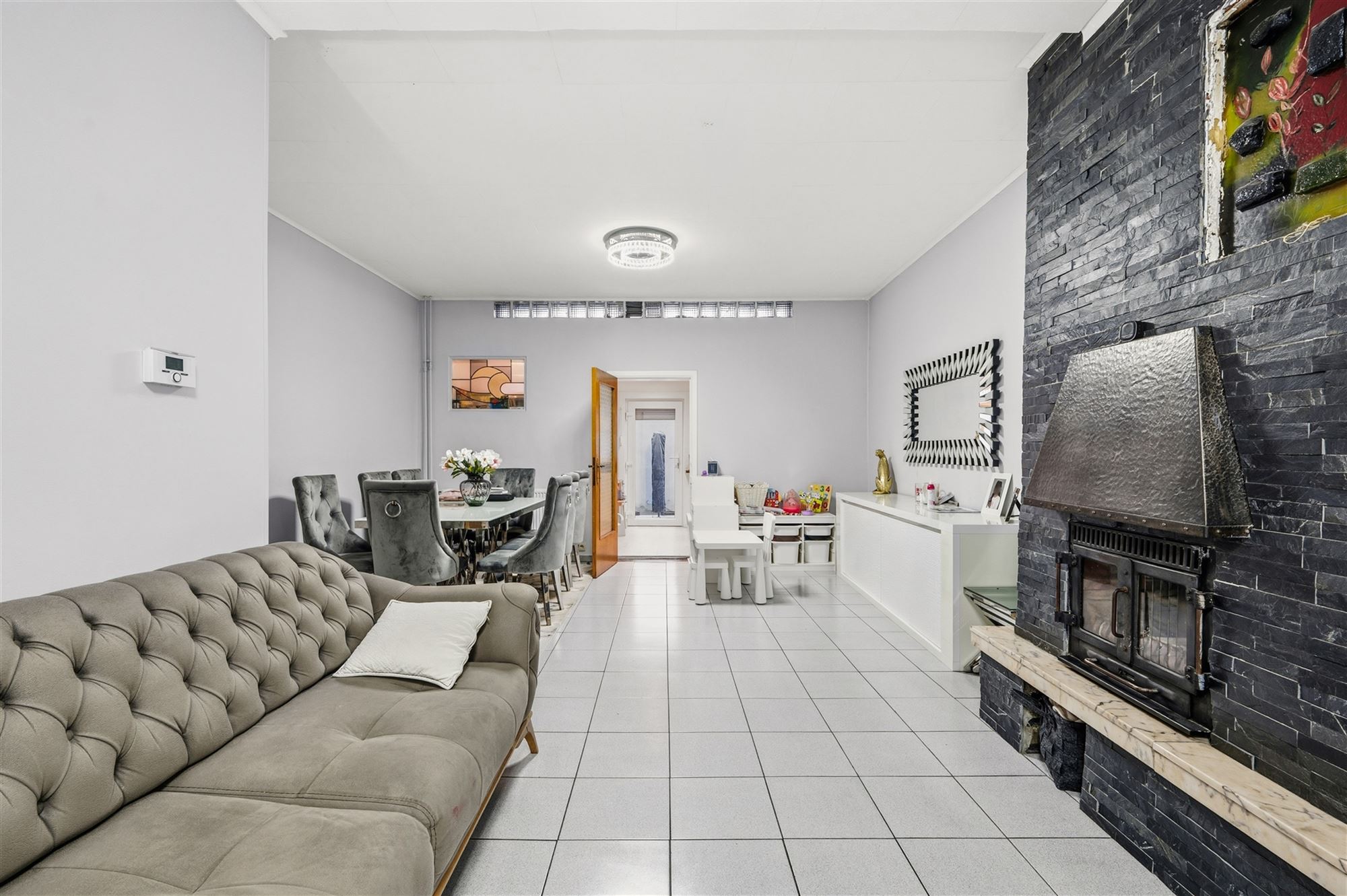 Grote woning met 2 + 3 kamers en terras in de binnenstad - foto 5