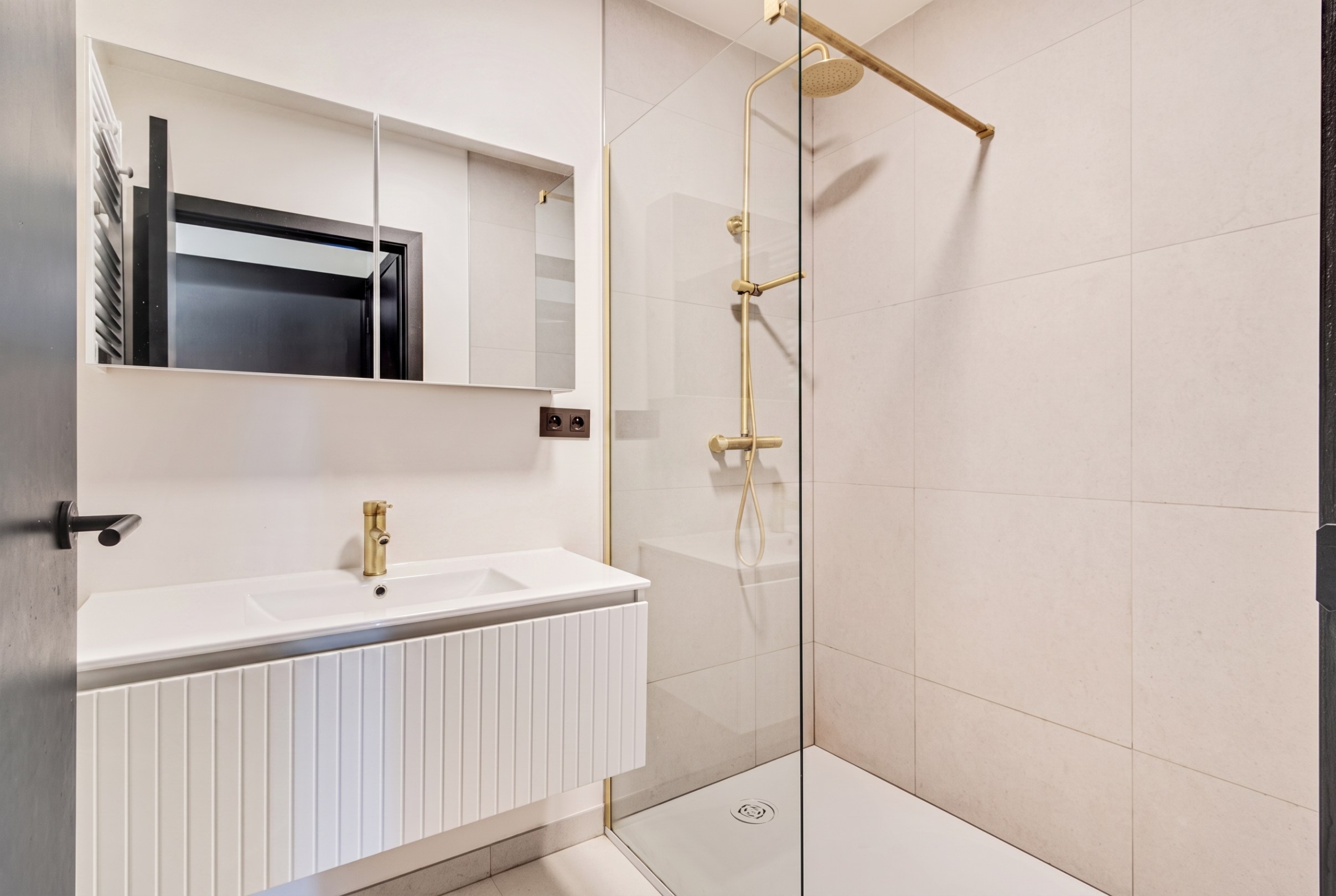 Recent gerenoveerd 2-slaapkamerappartement - foto 5