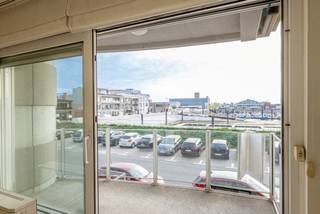 Zeer zonnig appartement aan de mooi vernieuwde jachthaven van Zeebrugge, voorzien van 2 slaapkamers en 2 mooie terrassen. Deze brede straat werd...