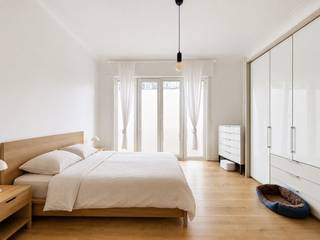 Tel. : 0456 12 69 37 / E-mail : kilian.f@weinvest.be<br /><br />We Invest biedt u exclusief dit prachtige ongemeubelde appartement met één slaapkamer aan, gelegen nabij het Zoniënwoud en alle voorzieningen (openbaar vervoer, winkels, restaurants, ...).<br /><br />Het appartement is gelegen op de gelijkvloerse verdieping van een kleine mede-eigendom en bestaat uit: een woonkamer in enfilade die aansluit op de eetkamer, een volledig uitgeruste keuken, een slaapkamer van 16 m² en een tuin met terras.<br /><br />Het appartement beschikt tevens over een wasruimte in de kelder van hetzelfde gebouw, evenals een garagebox.<br /><br />Kosten: €75 provisie voor warm water en verwarming, evenals €15 forfait voor het onderhoud van de gemeenschappelijke delen.<br /><br />EPC: G<br /><br />Beschikbaar vanaf 15/10.<br />Huurcontract van 3 jaar of 1 jaar.<br /><br />Zeker een bezoek waard!