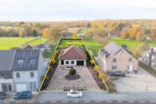 Instapklare bungalow in Aspelare met 3 slaapkamers en ruime tuin. In Aspelare, een gezellige deelgemeente van Ninove, vinden we deze...