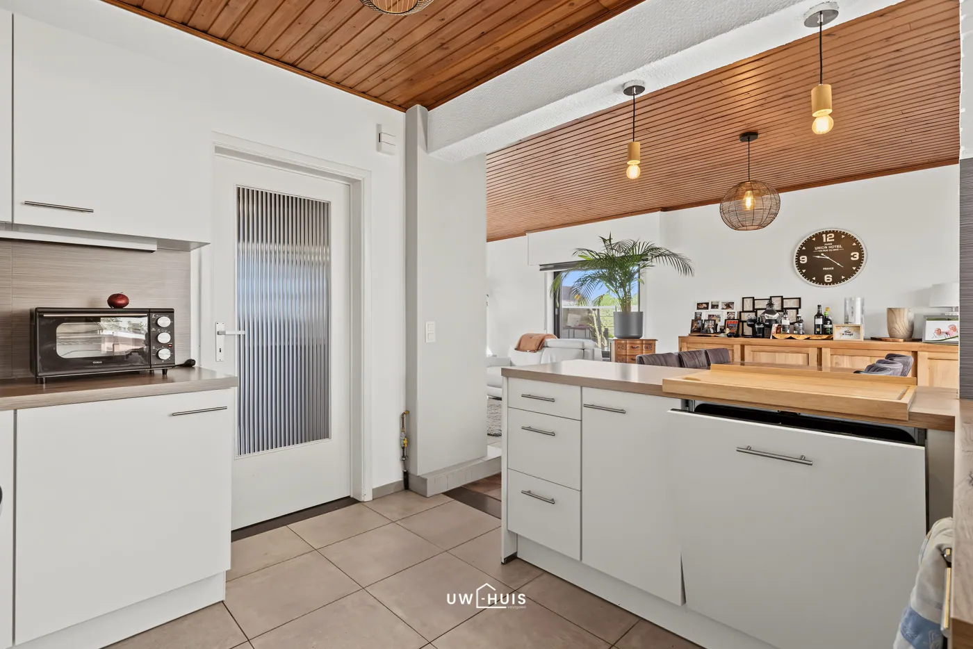 Bungalow soignée avec 3 chambres dans un endroit calme - photo 5
