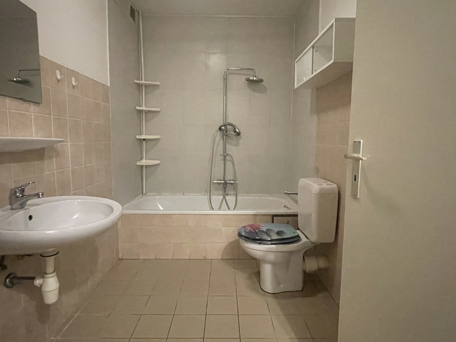 Gelijkvloers appartement met 2 slaapkamers  - foto 4