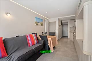 In de Jokstraat in Wenduine, op wandelafstand van het strand, het bos en het centrum, bevindt zich dit charmante tweeslaapkamerappartement.Het...