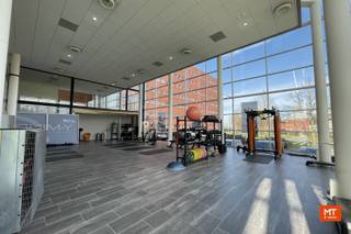 Gelijkvloerse handelsruimte te huur te IeperWe stellen volgende gelijkvloerse handelsruimte te huur in het "Ieper Business Park". De handelsruimte...